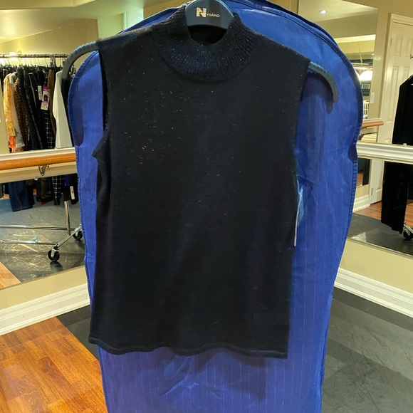 Black Sleeveless Turtleneck Nygård Women's Top - Picture 1 of 3